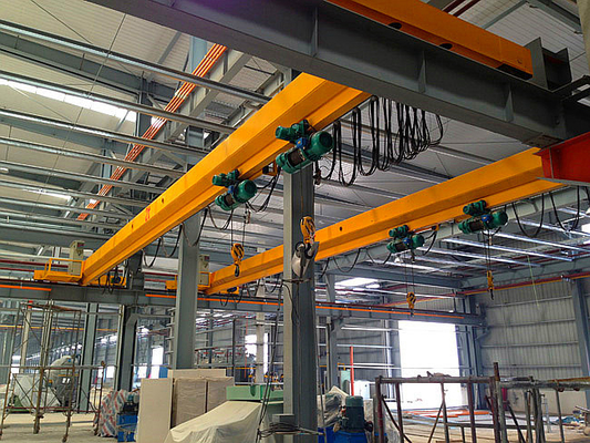Gepersonaliseerde schilderkleur Single Beam Overhead Crane met hefhoogte 6-30m en CE ISO9001 2015 Certificering
